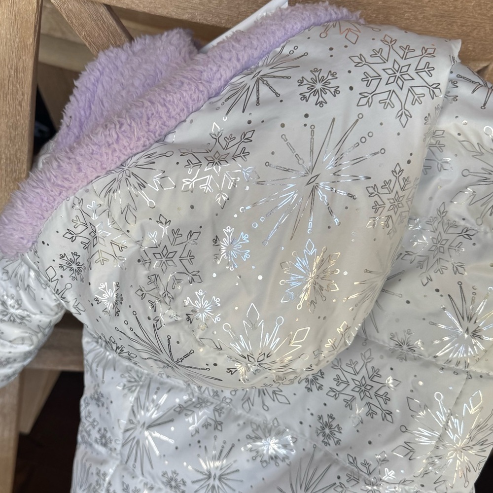 Elsa Disney jacket. Super soft and warm.